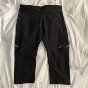 Nike compressive dri fit capri